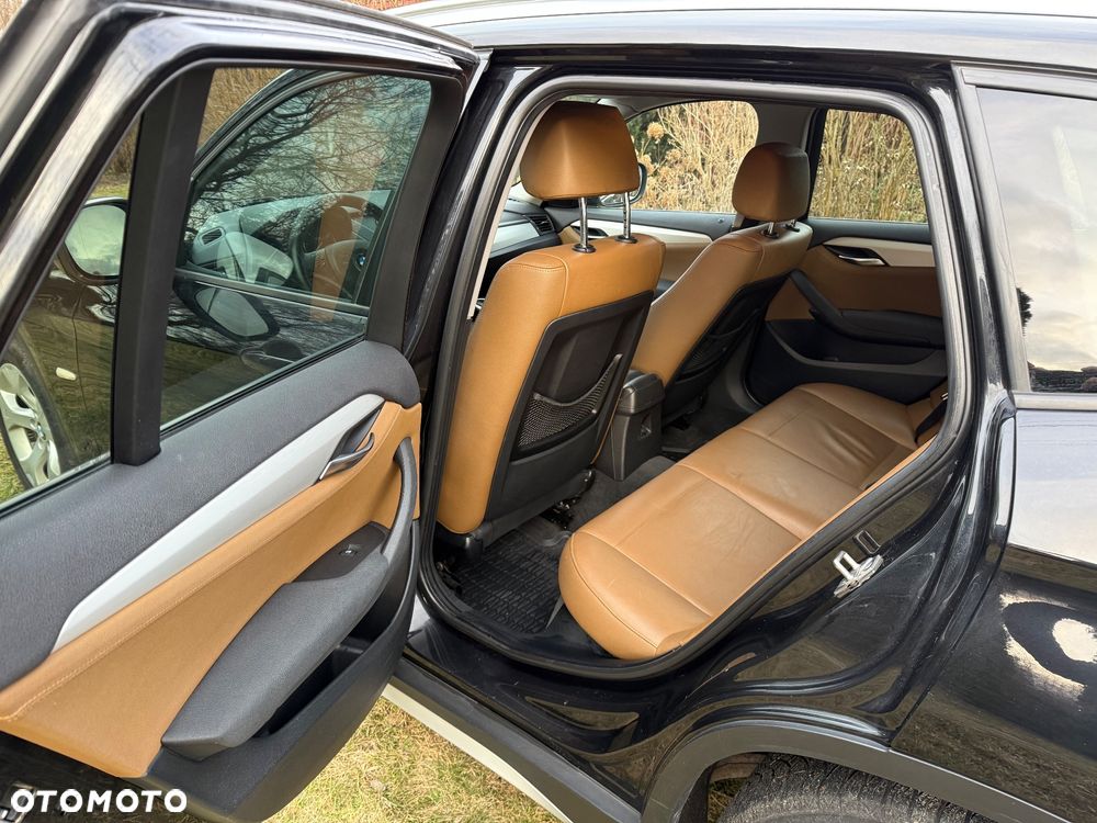 BMW X1 xDrive20d - 16