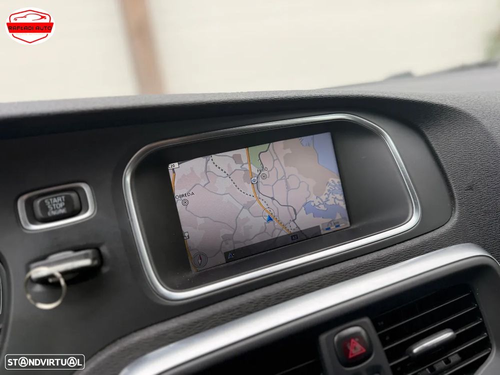 Volvo V40 D2 Momentum - 21
