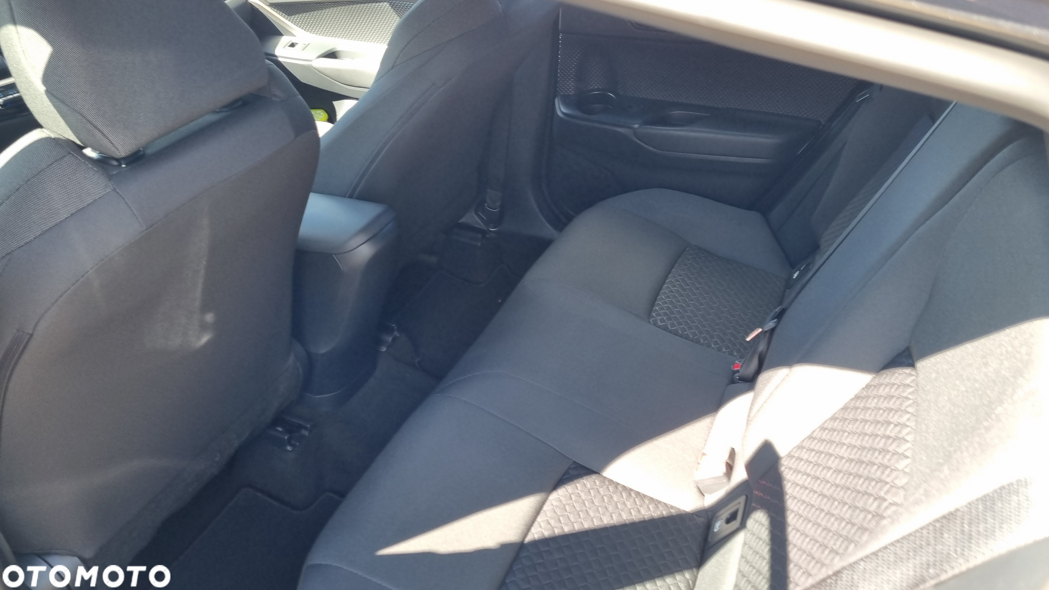 Toyota C-HR - 28