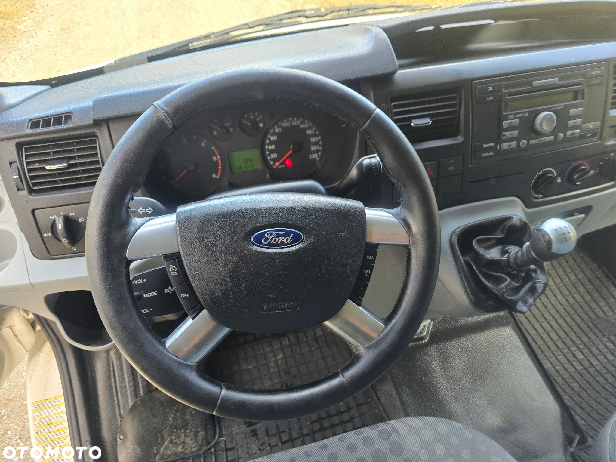 Ford Transit - 10