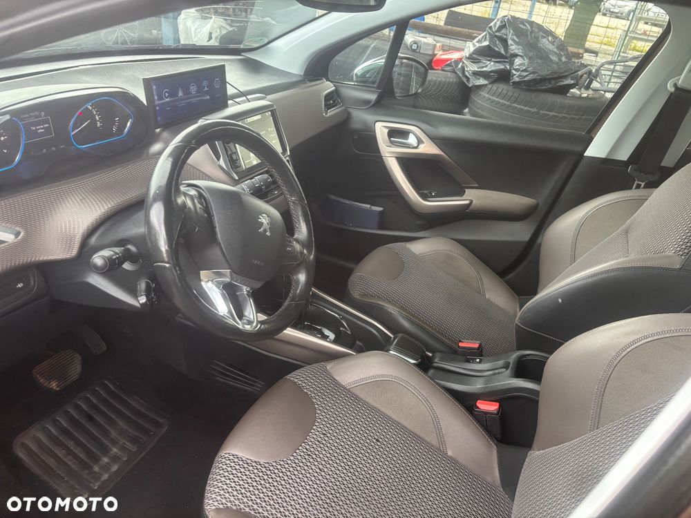 Peugeot 2008 120 VTI Automatik Allure - 18