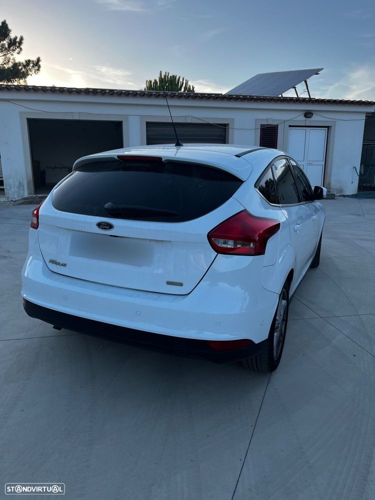 Ford Focus 1.0 SCTi Titanium - 6