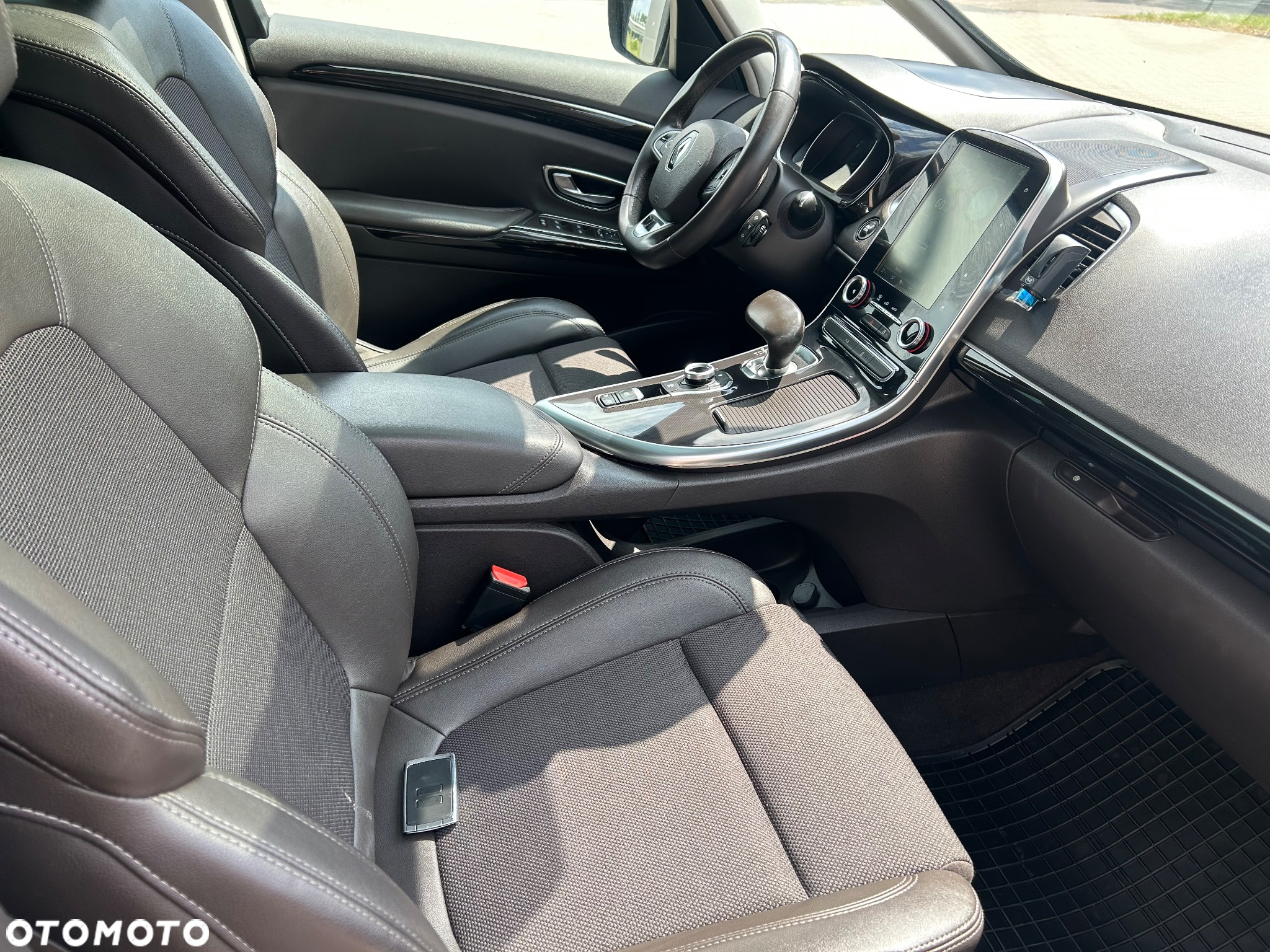 Renault Espace 1.6 dCi Energy Magnetic EDC - 8