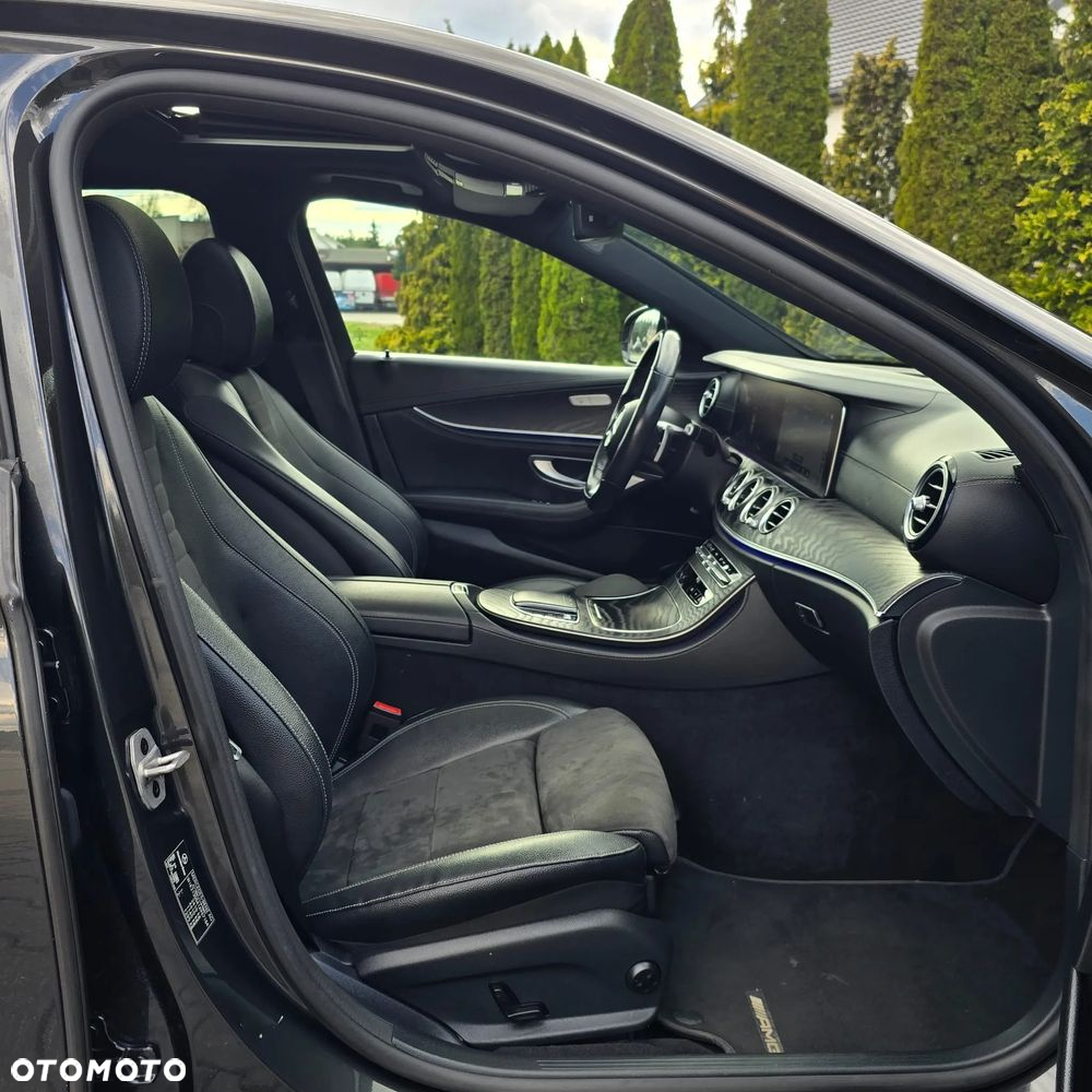 Mercedes-Benz Klasa E 220 d T 9G-TRONIC AMG Line - 24