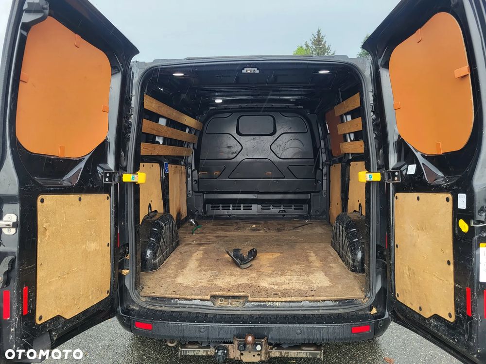 Ford TRANSIT CUSTOM - 8