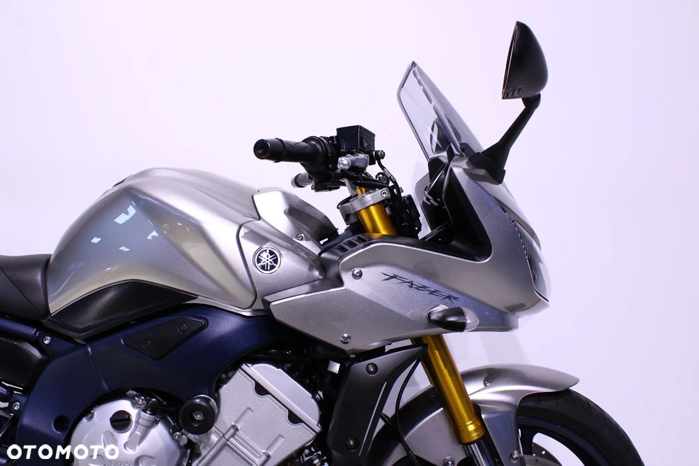 Yamaha FZ - 12