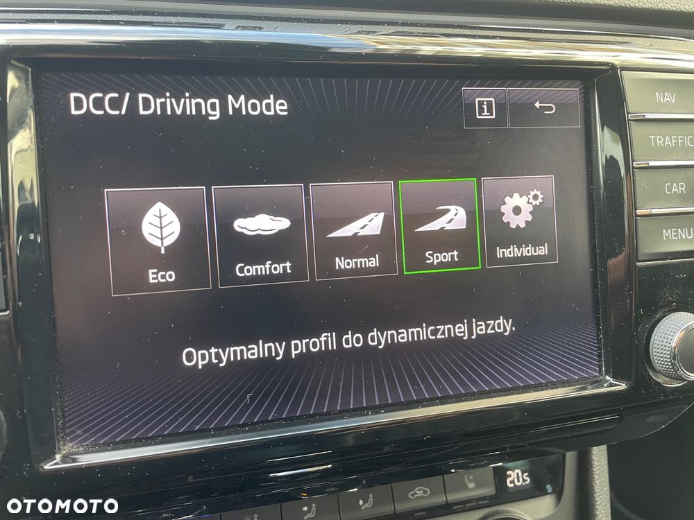 Skoda Superb 2.0 TDI 4x4 L&K DSG - 29