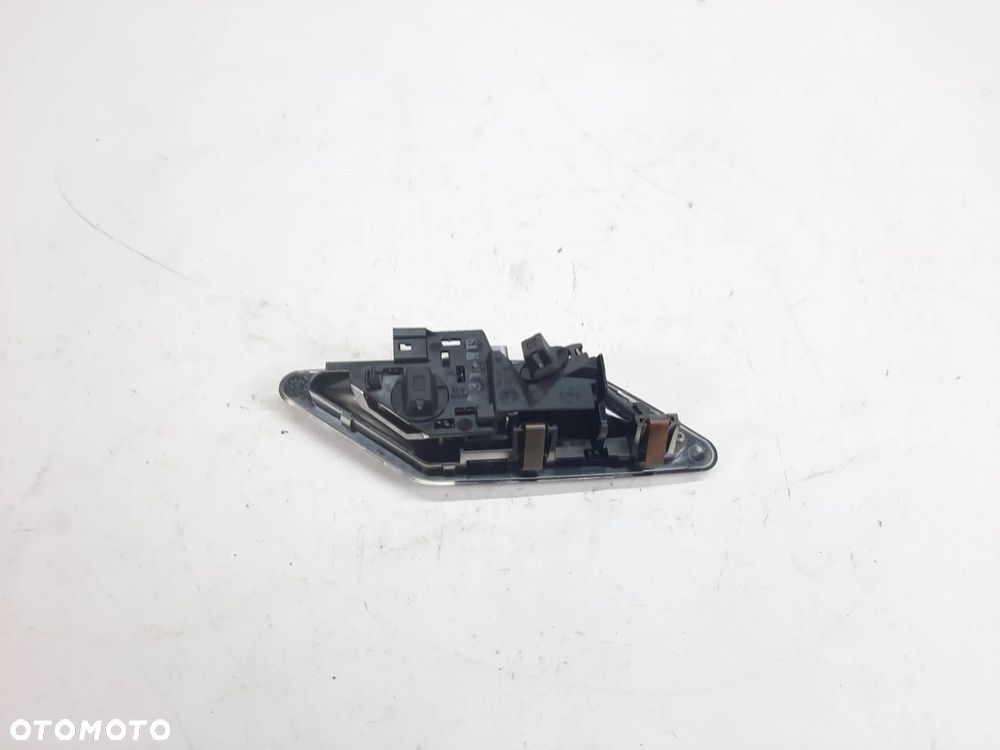 BMW 3 E46 COUPE CABRIO LAMPKA OŚWIETLENIE KABINY PRAWY TYŁ 8375586 - 5