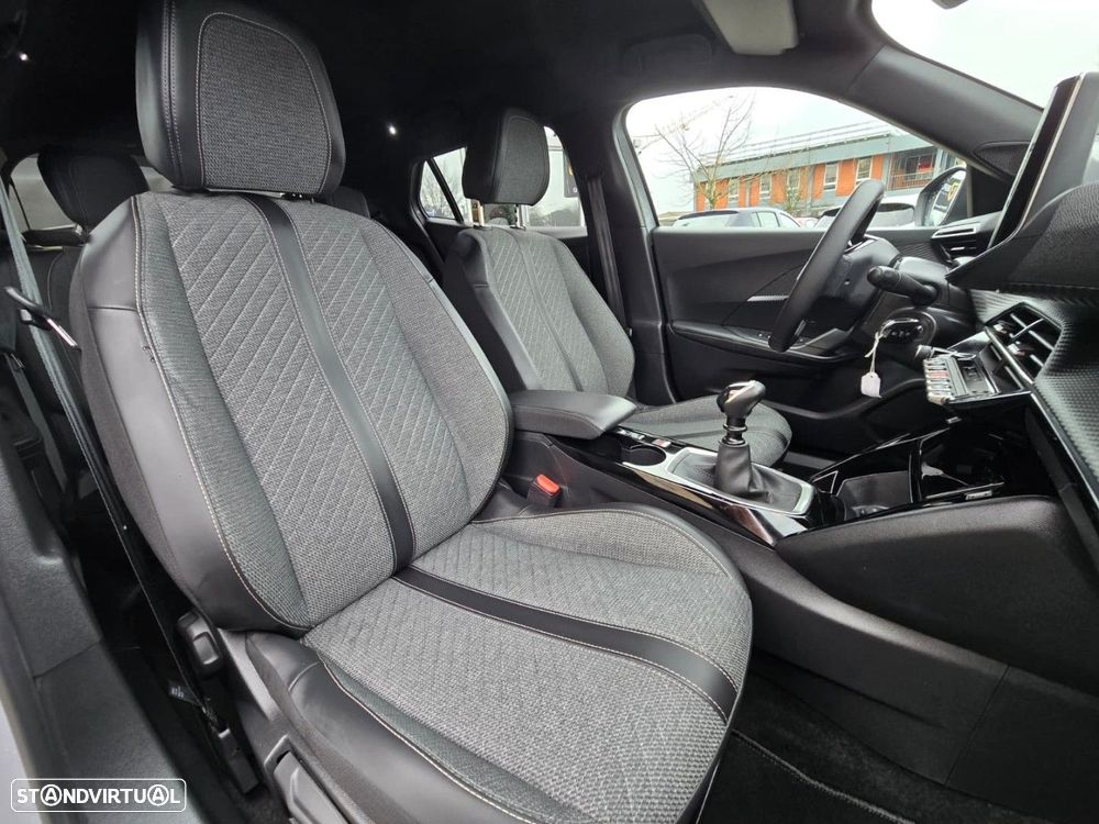 Peugeot 2008 1.2 PureTech Allure Pack - 11