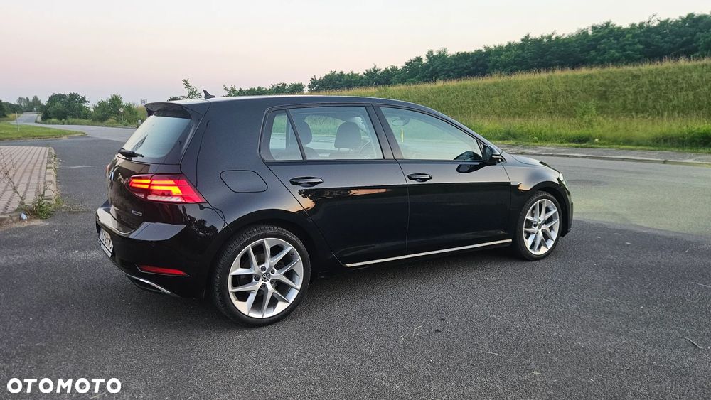 Volkswagen Golf 1.5 TSI BMT Comfortline DSG - 29