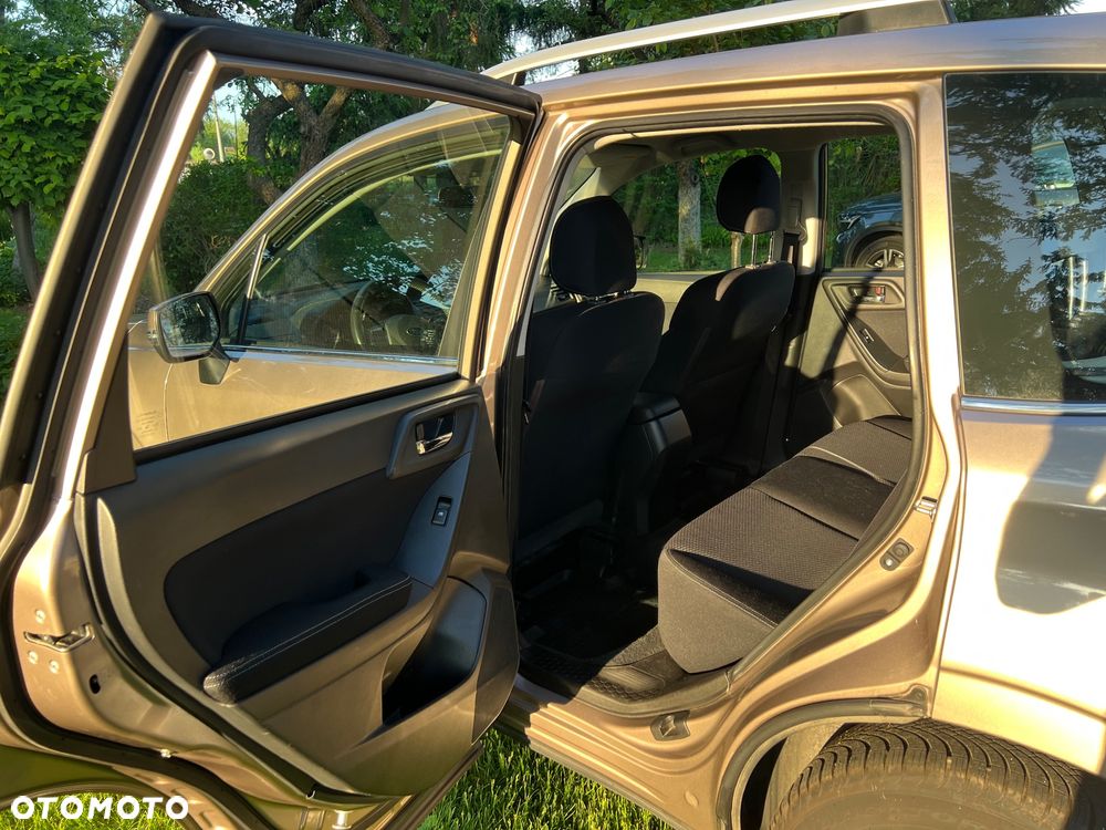 Subaru Forester 2.0i Exclusive - 8
