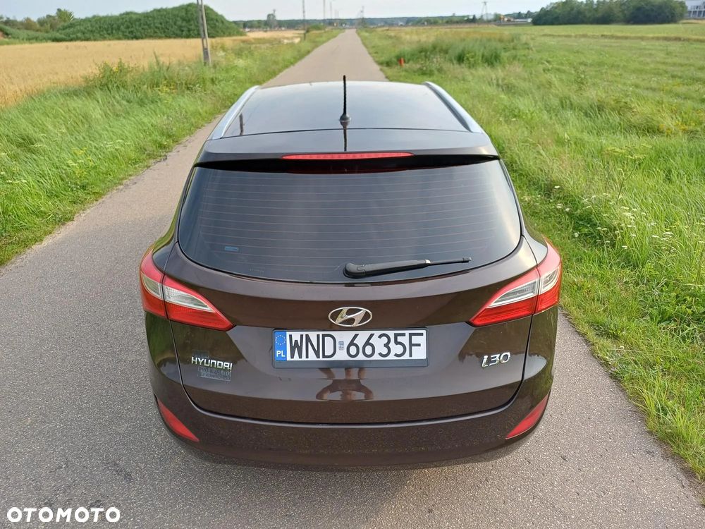 Hyundai i30 blue 1.6 GDI Trend - 9