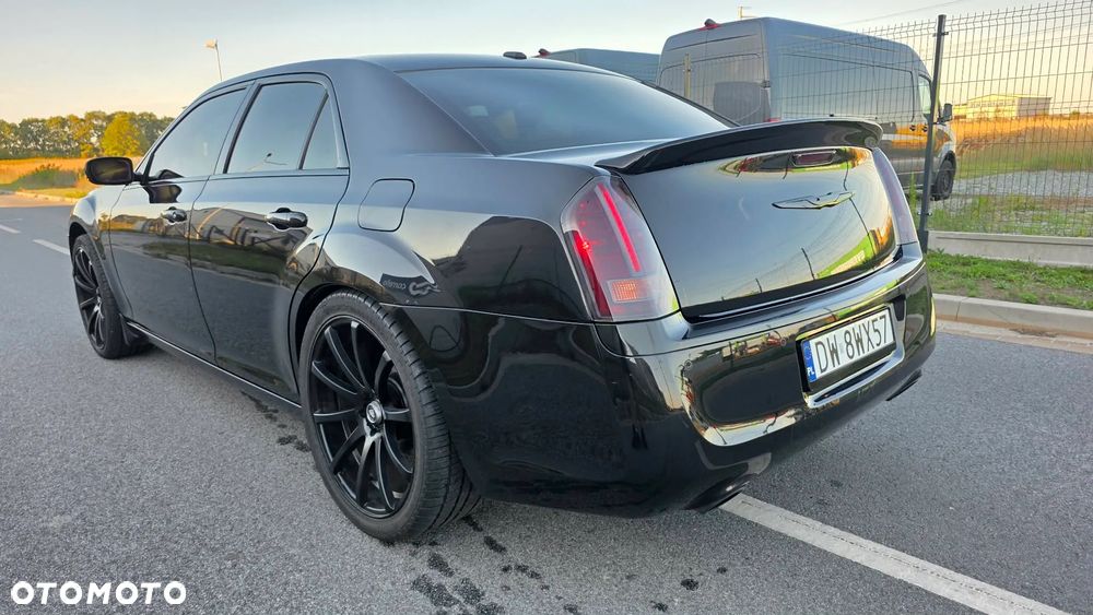 Chrysler 300C - 11