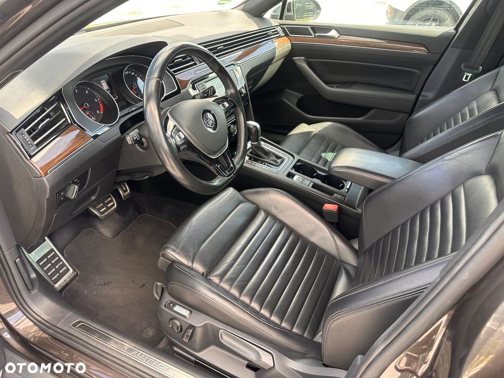 Volkswagen Passat Alltrack 2.0 TDI SCR 4Motion DSG - 13
