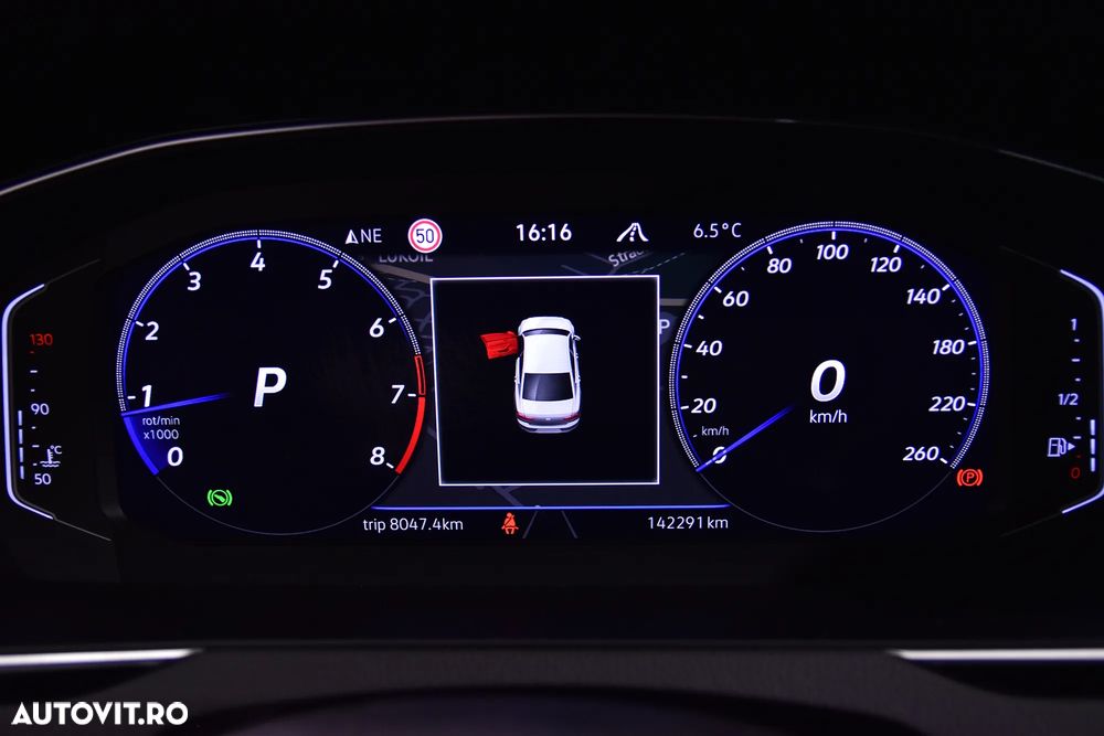 Volkswagen Passat - 11