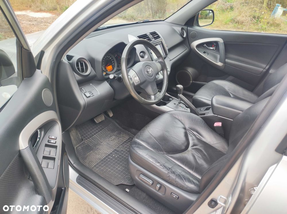 Toyota RAV4 - 5