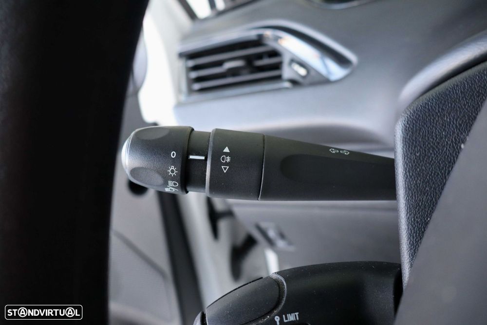 Peugeot 208 1.5 BlueHDi Active - 17