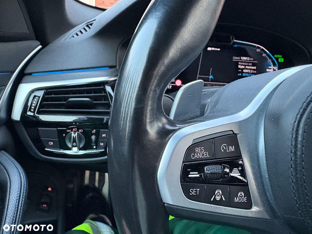 BMW Seria 5 530e M Sport sport - 32