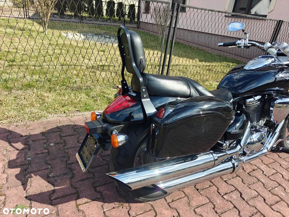 Suzuki Intruder - 6