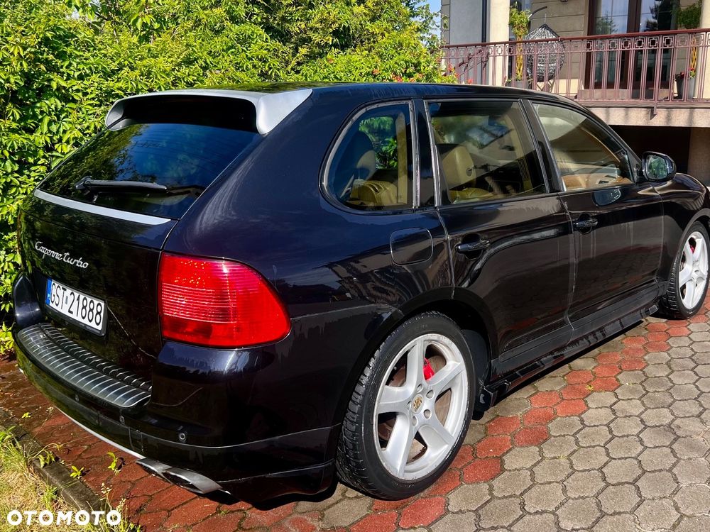 Porsche Cayenne - 2