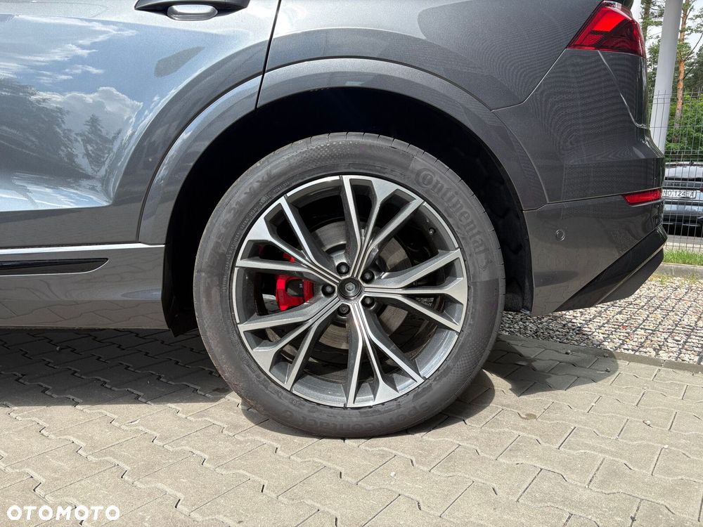 Audi Q8 - 6