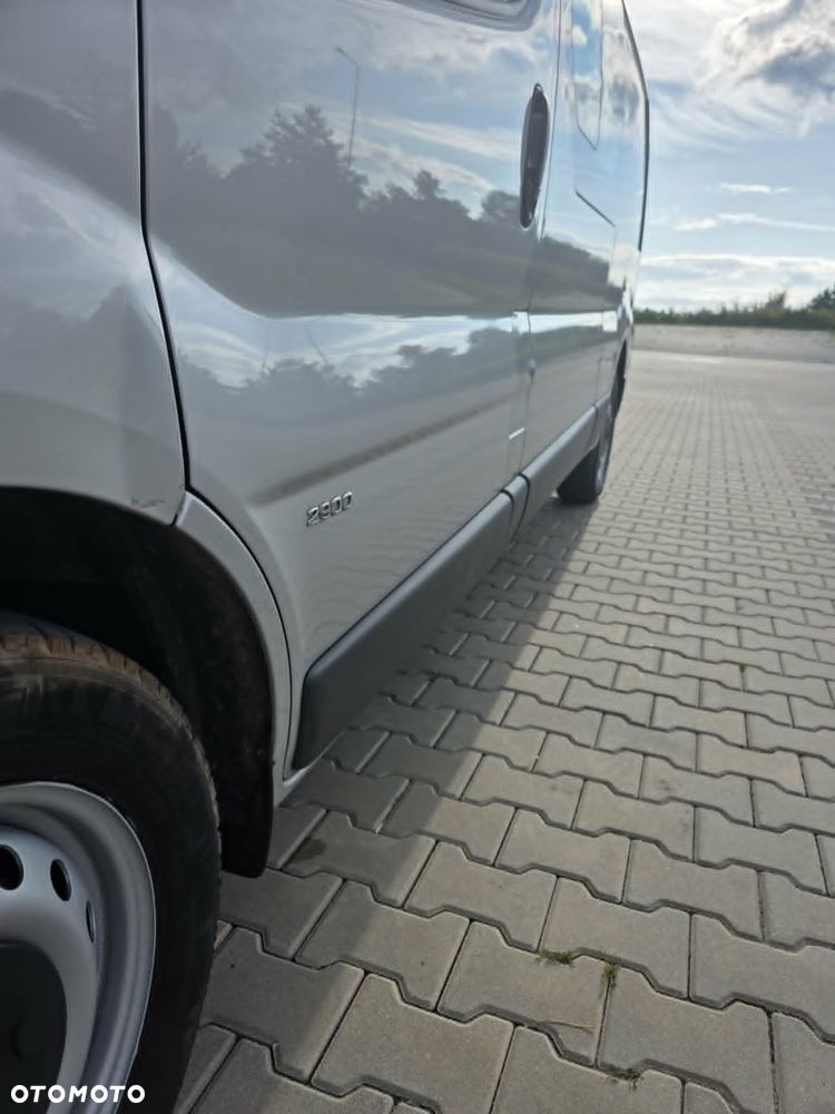 Opel Vivaro - 10