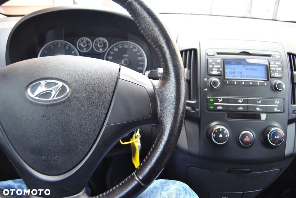 Hyundai i30 1.4 Classic + EU5 - 17