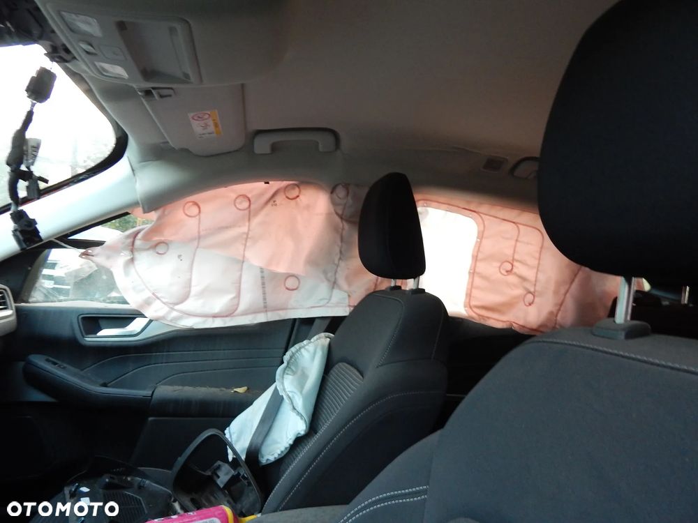 Ford Kuga - 10