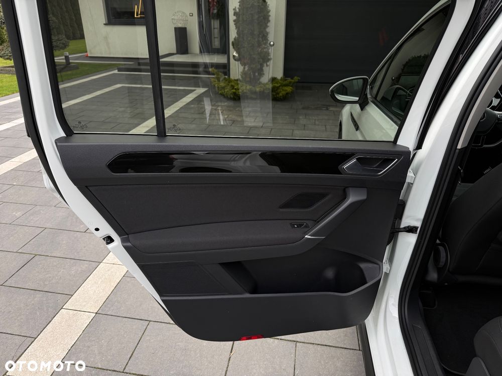 Volkswagen Touran 1.5 TSI ACT OPF DSG Highline - 28