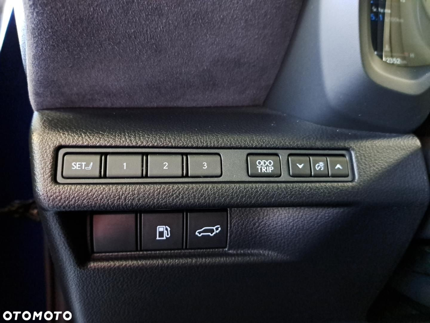 Lexus LBX 1.5 Hybrid Cool - 32