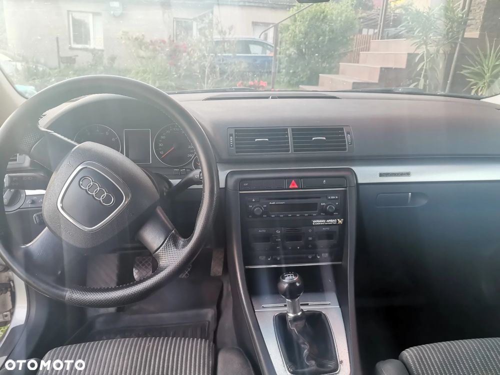 Audi A4 Limousine - 9