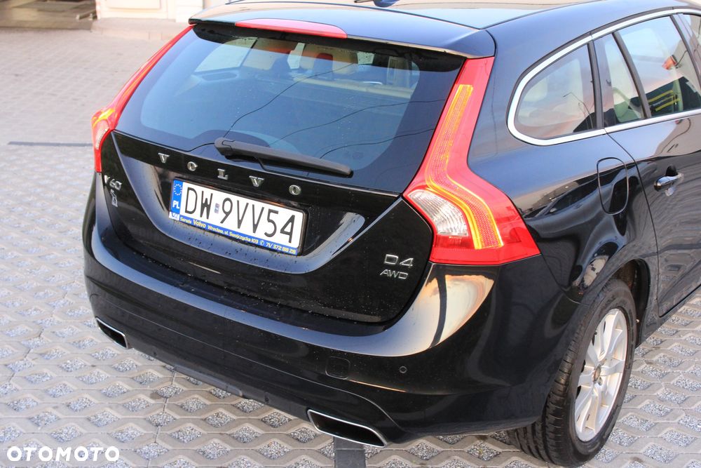 Volvo V60 D4 AWD Summum - 4