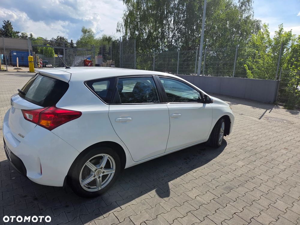 Toyota Auris 1.4 D-4D Active - 4