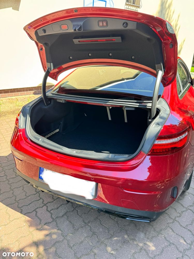Mercedes-Benz Klasa E 220 d 4-Matic 9G-TRONIC - 14