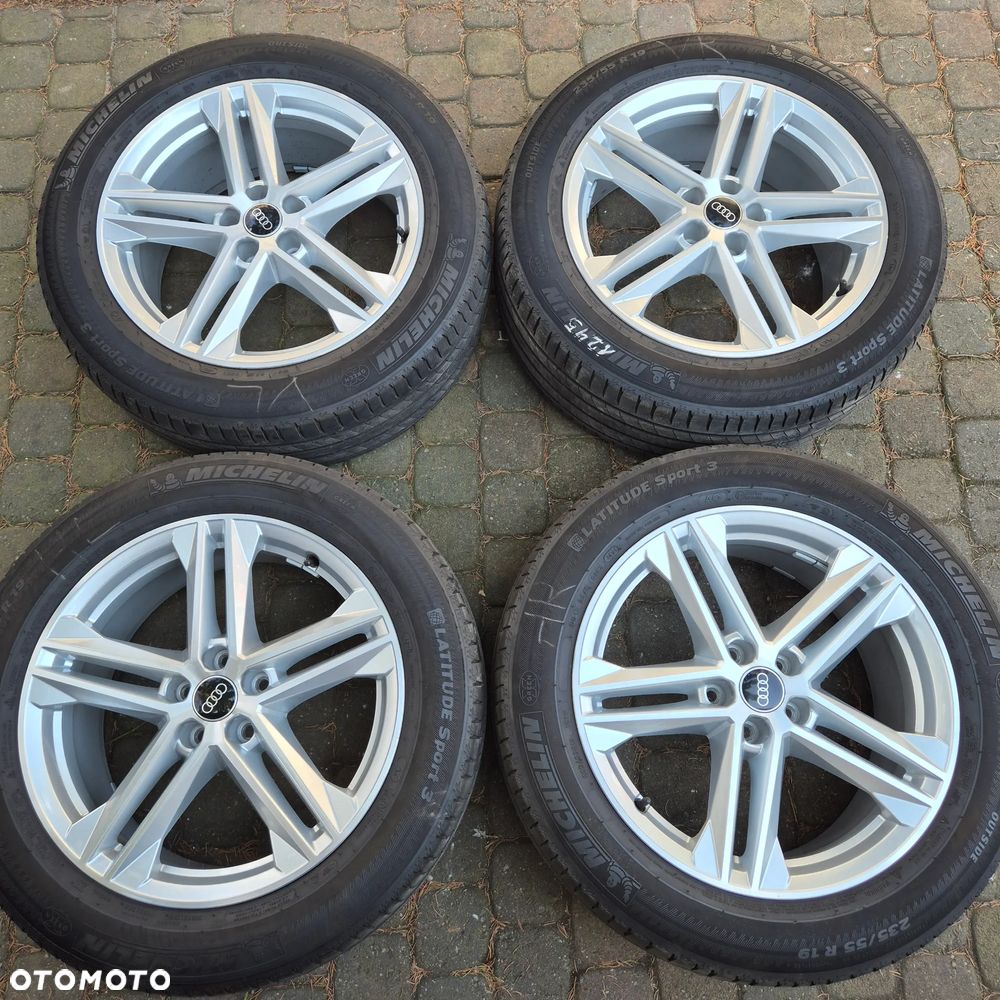 LATO KOŁA ORYGINAŁ AUDI Q5 SQ5 Q4 E-TRON 235/55 R19 - 1