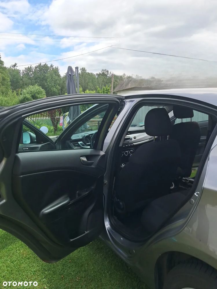 Alfa Romeo Giulietta 2.0 JTDM Distinctive - 6