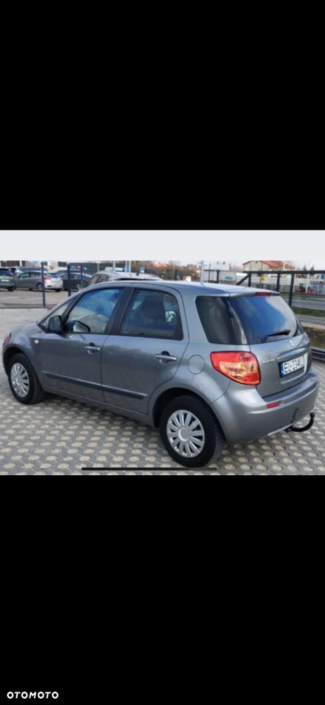 Suzuki SX4 1.6 Comfort - 2