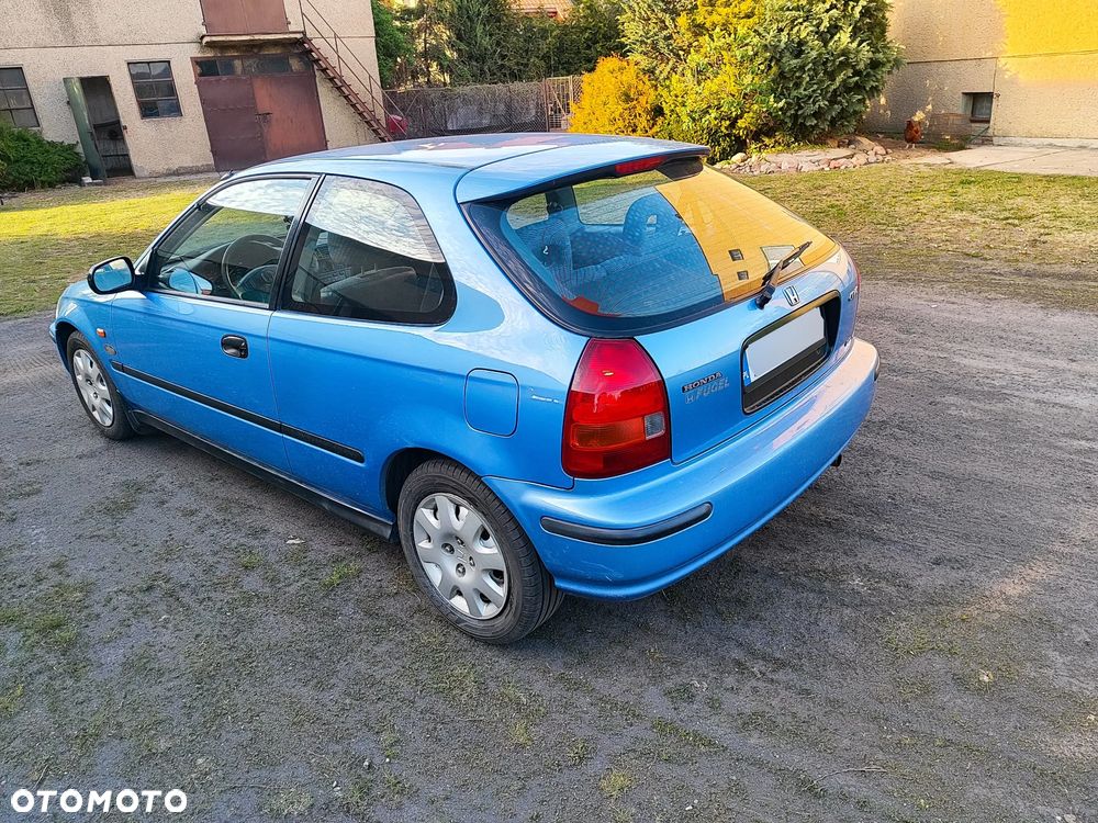 Honda Civic 1.4i - 6