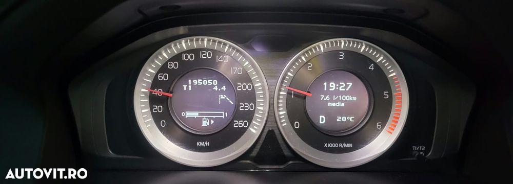 Volvo XC 60 2.4D AWD Summum - 9