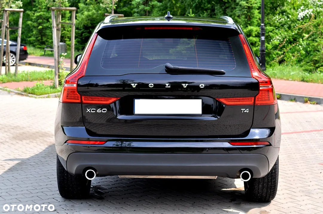 Volvo XC 60 T4 Momentum - 12