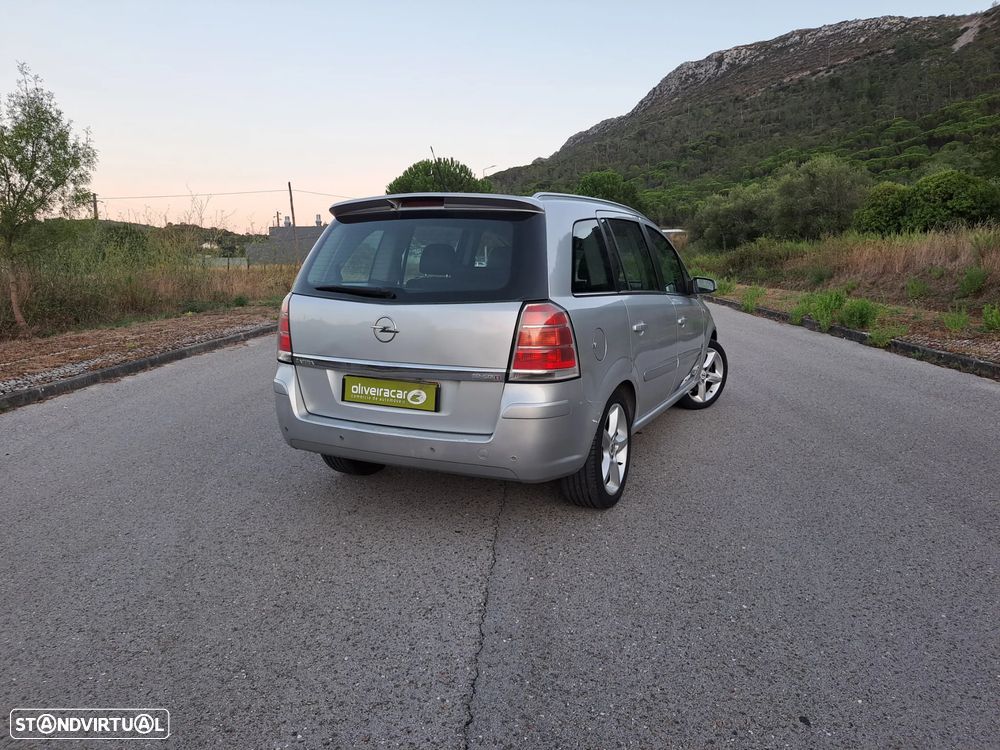 Opel Zafira 1.9 CDTI Cosmo - 4