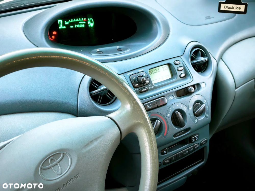 Toyota Yaris 1.0 Pak1 - 7