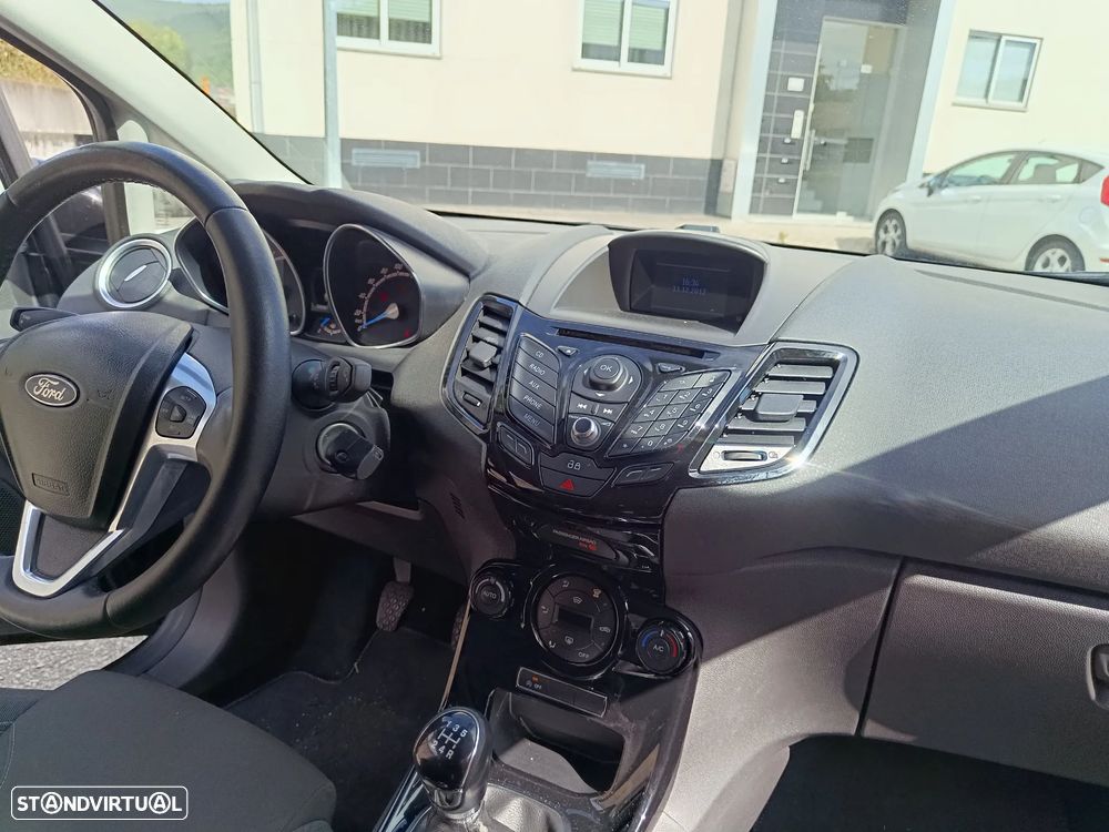 Ford Fiesta 1.0 T EcoBoost STLine - 12