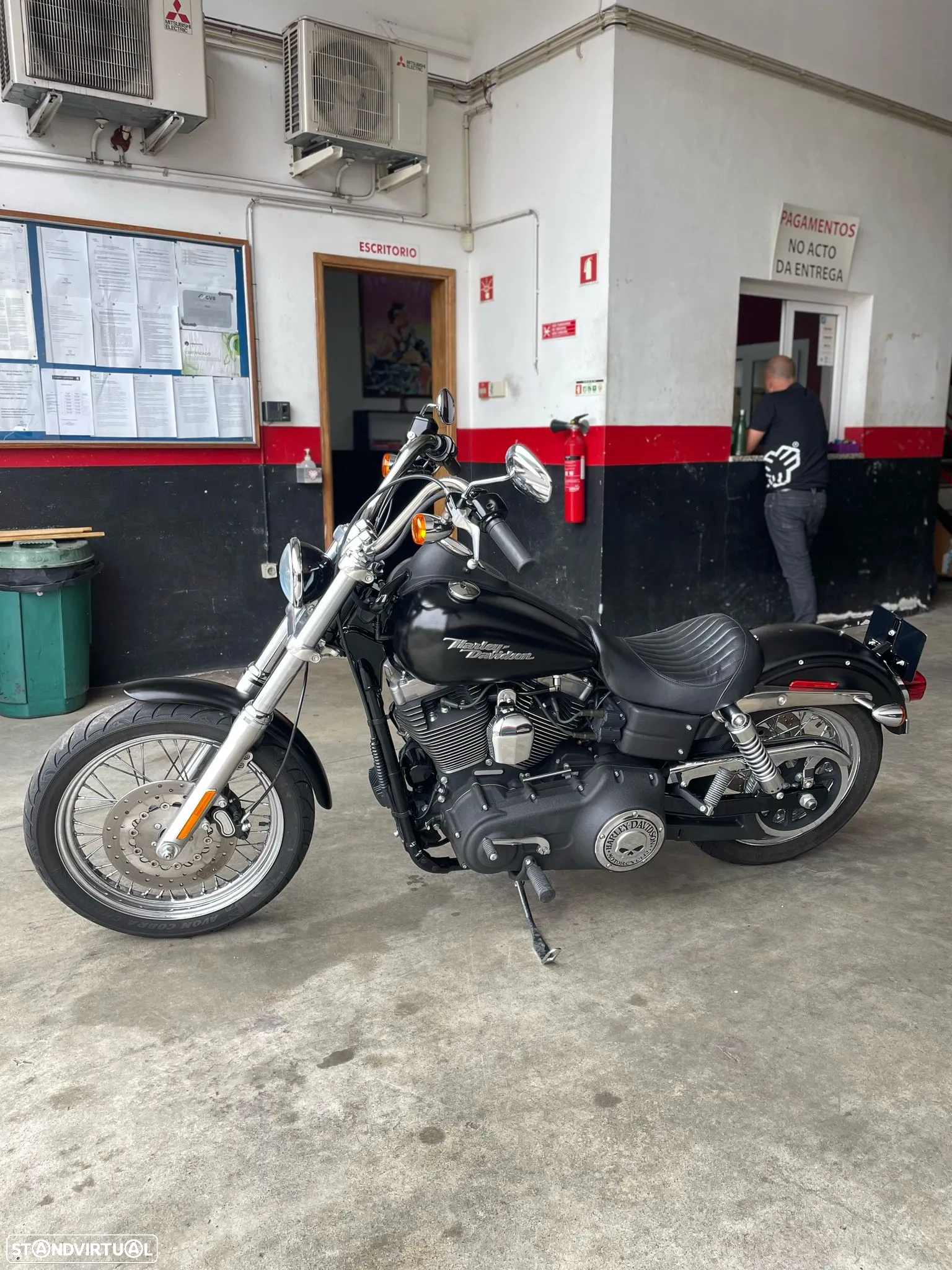Harley-Davidson Dyna Street Bob - 2
