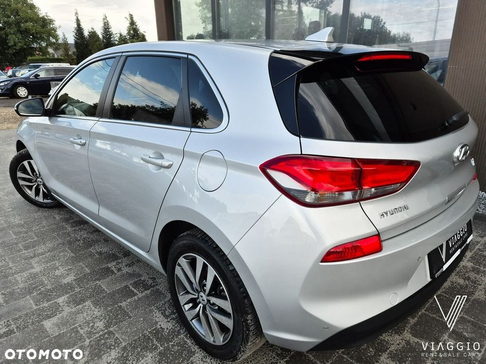 Hyundai i30 1.6 D Premium - 4