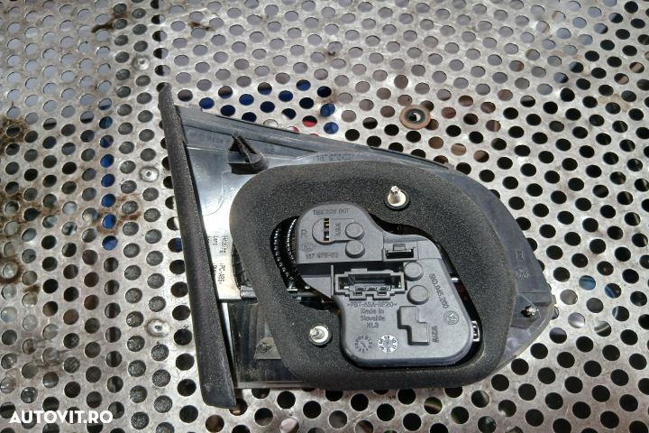 Lampa / Tripla stop dreapta pe hayon 5K0945094T 5K0945094T Volkswagen - 2