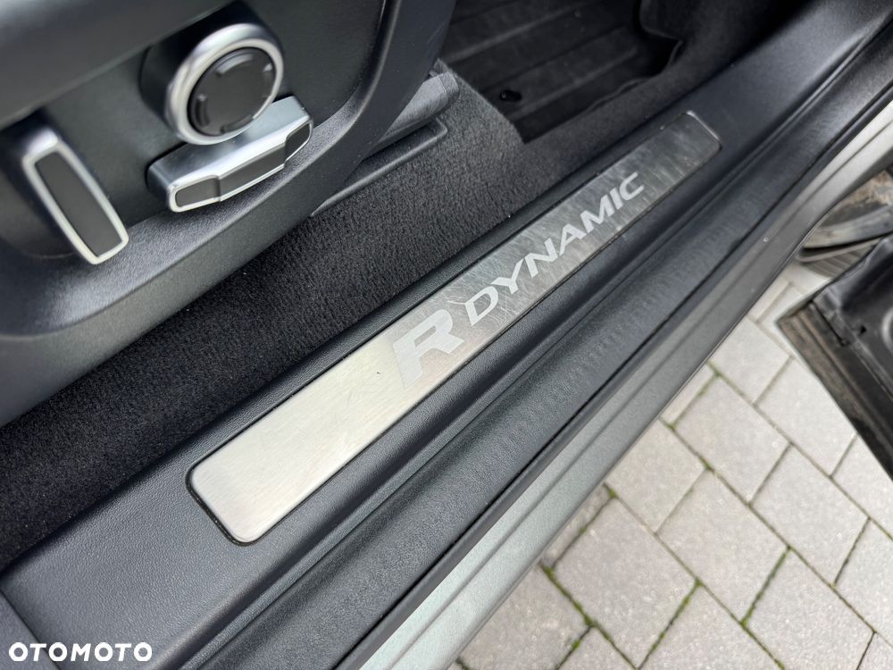 Land Rover Discovery Sport P200 R-Dynamic HSE - 36