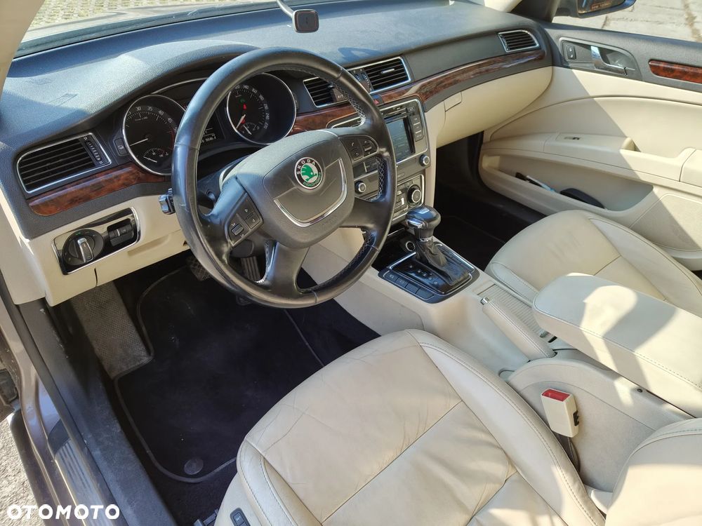 Skoda Superb 2.0 TDI Platinum DSG - 12