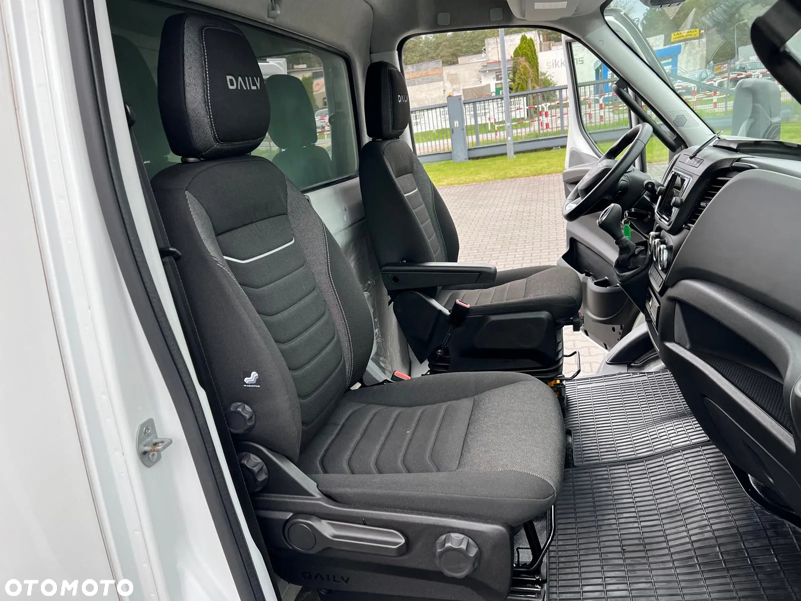 Iveco DAILY 72C18 70C18 HI-MATIC EURO 6E FIRANKA+SUWANY DACH+WINDA 1000 kg - 24