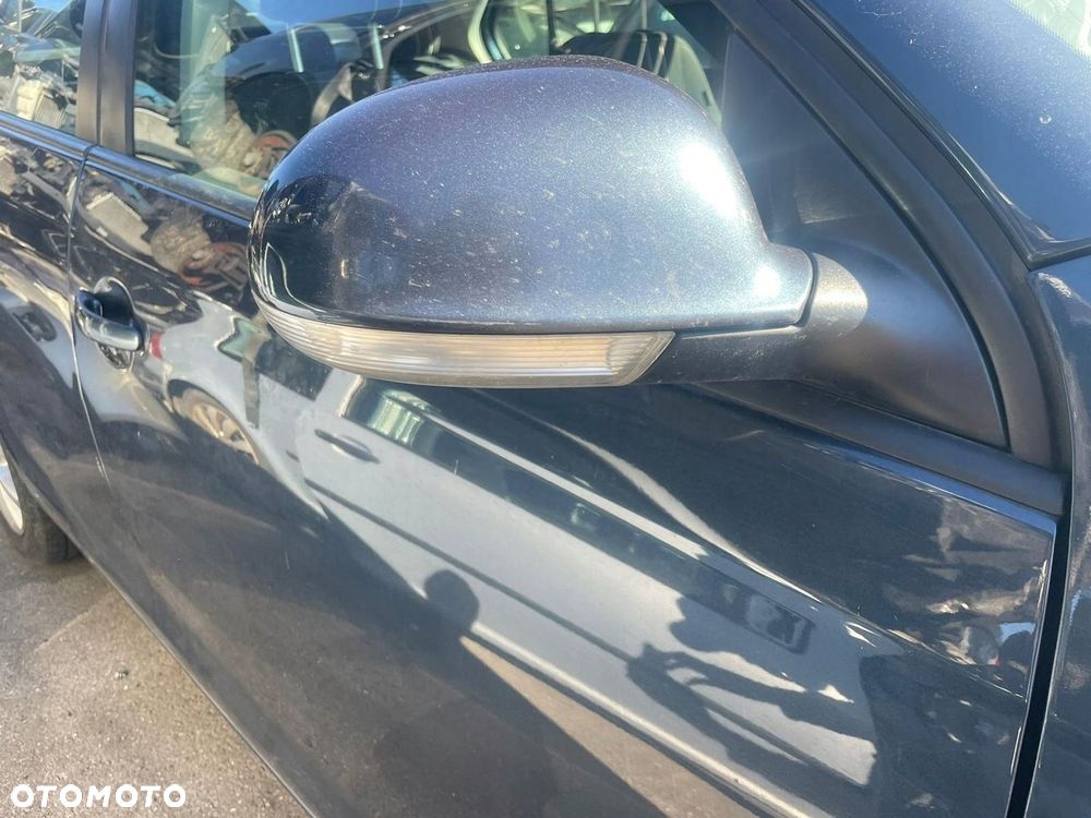 Volkswagen Jetta V Lusterko